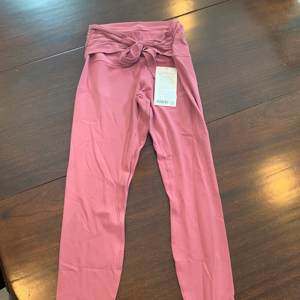 lululemon wrap waist align leggings 28”